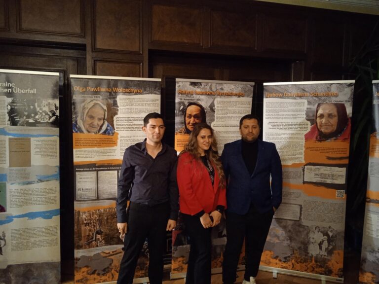 Eröffnung der Ausstellung „Völkermord an Rom:nja in der Ukraine 1941-1944“ und Austausch mit ukrainischer Delegation, 20./21. Oktober 2023